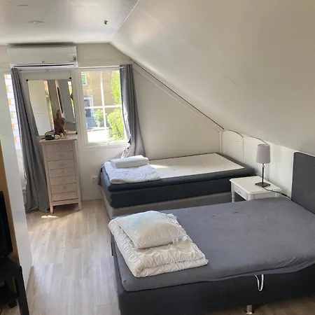 Gaest Laegenheten Med Egen Terrass Falkenberg Room photo